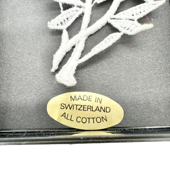 Swiss-Made Edelweiss Lace Brooch Pin All Cotton Floral Design 2 x 2.5 Inches - Picture 3 of 7